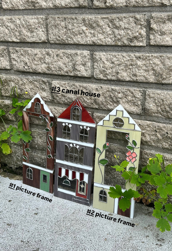 [Picture Frame] Canal House